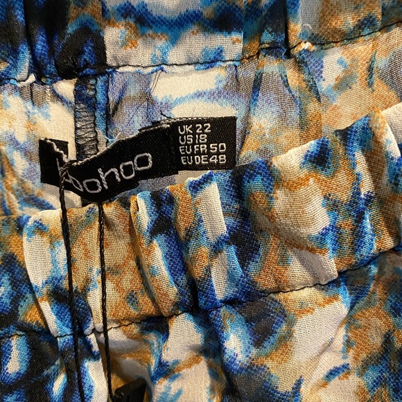 Beach pants by Boohoo - Picture 3 of 4